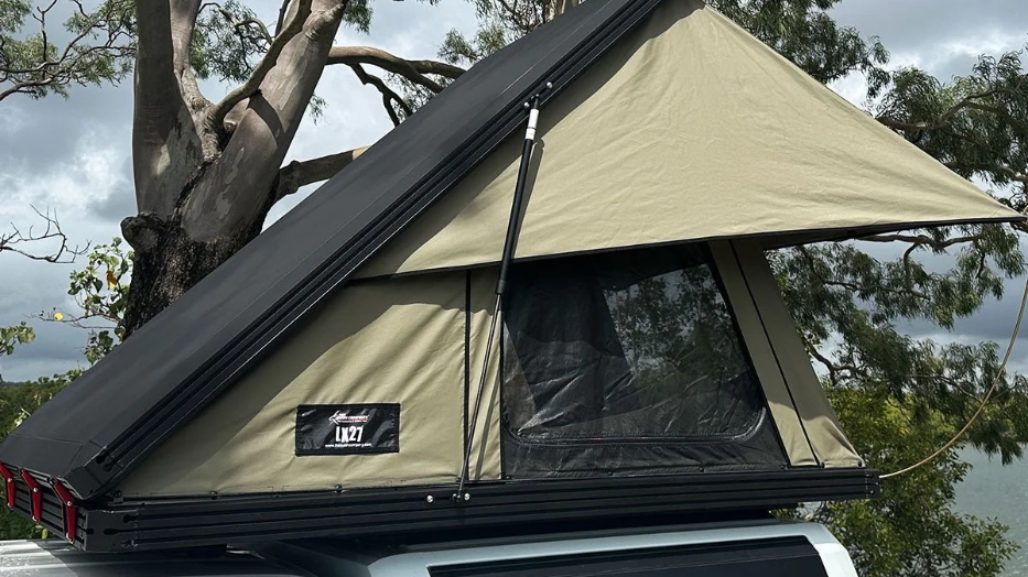 LX27-Clamshell-Tent-Rooftop-Barossa-Offroad-Caravans-campers_sin