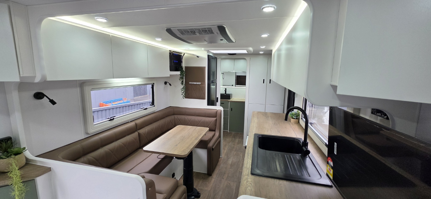 masterpiece-20-ft-performance-luxury-caravan-australia-new-barossa-offroad-for-sale (3)